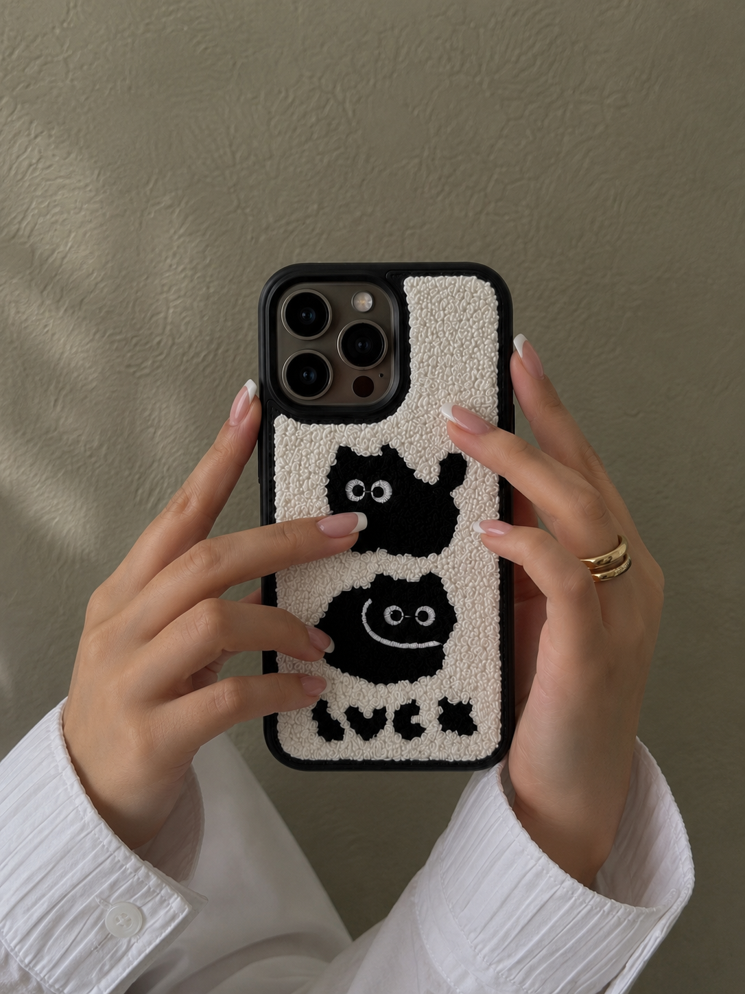 Cozy Black & White Cat Sherpa Case